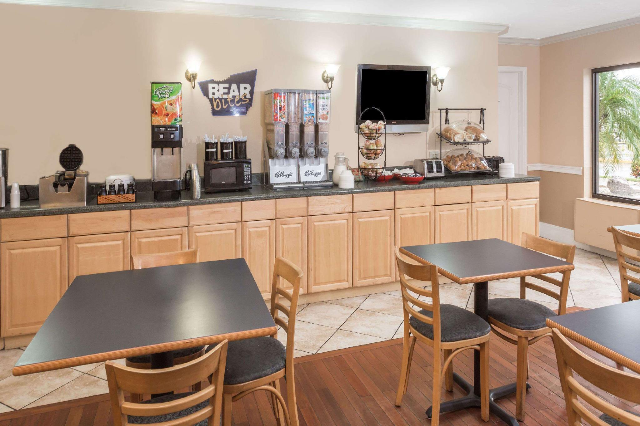 Quality Inn Fort Myers - Cape Coral Exteriör bild