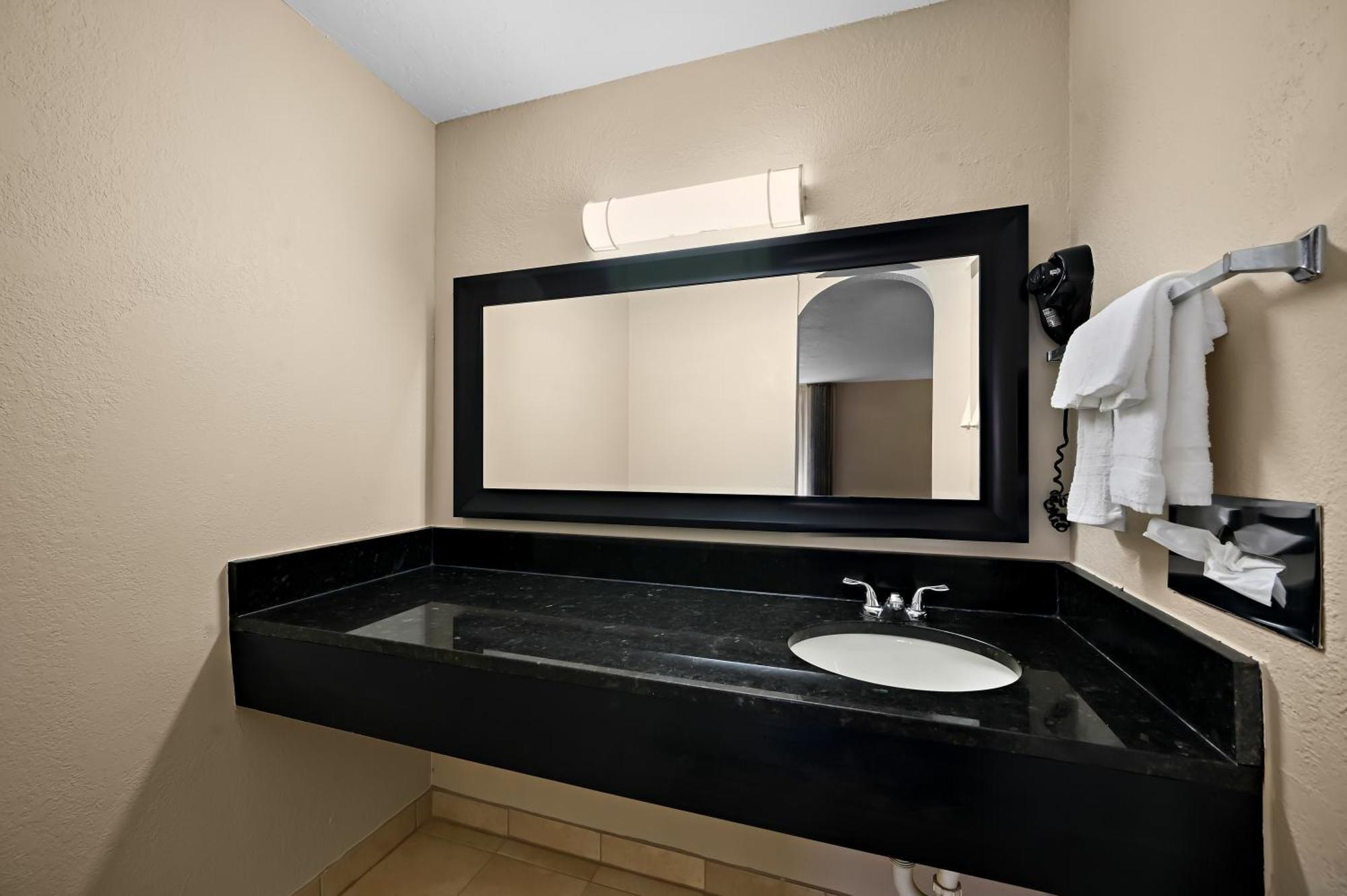 Quality Inn Fort Myers - Cape Coral Exteriör bild