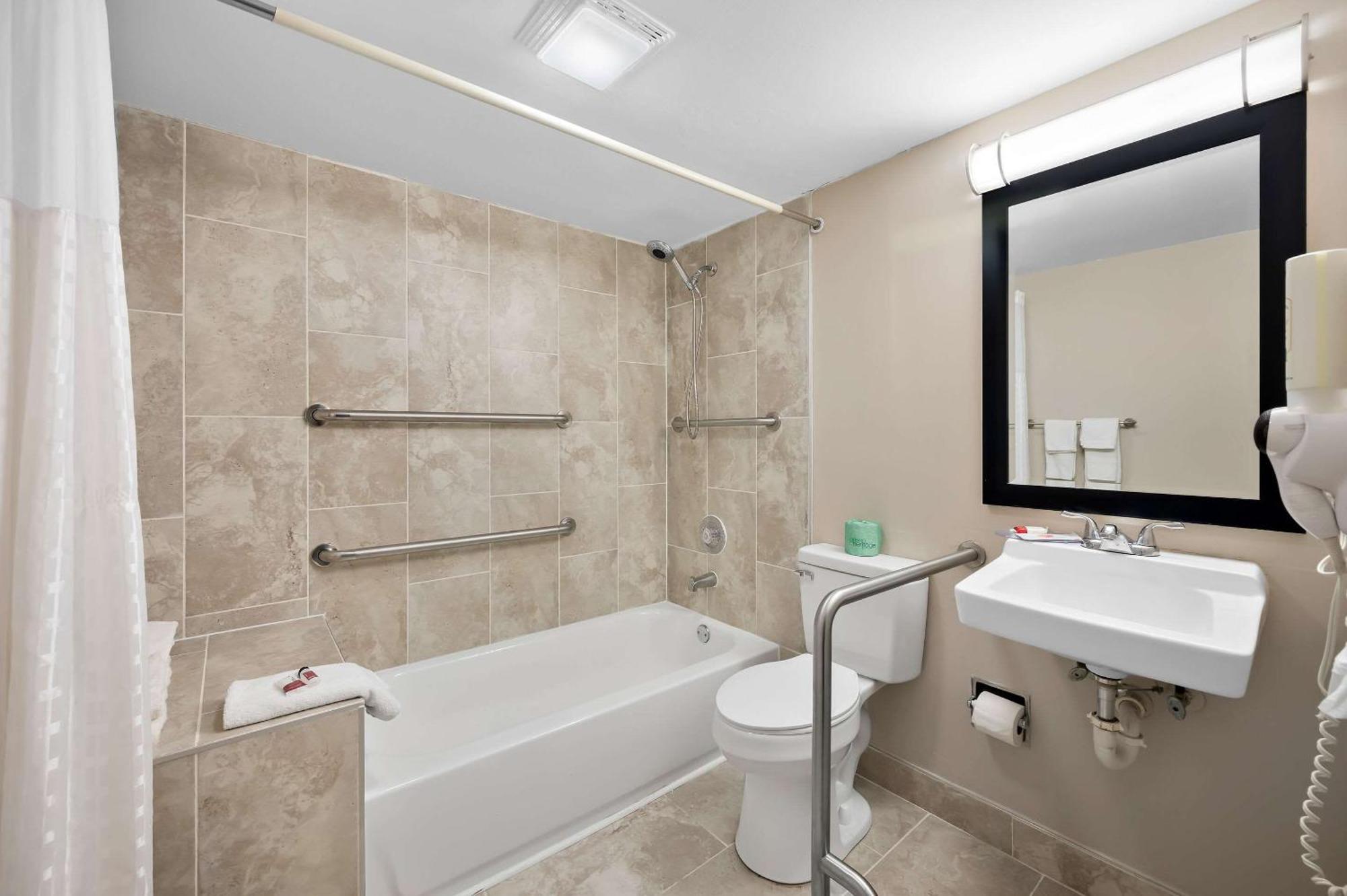 Quality Inn Fort Myers - Cape Coral Exteriör bild