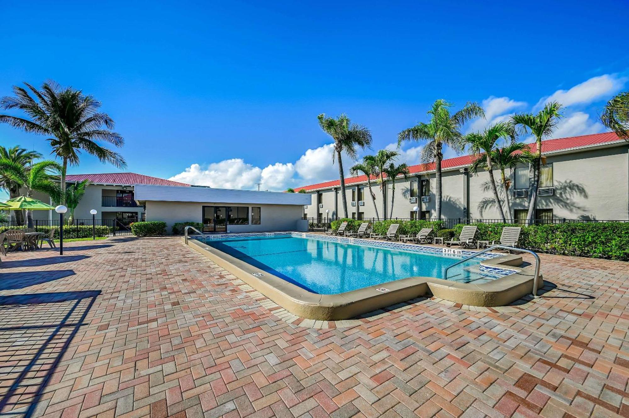 Quality Inn Fort Myers - Cape Coral Exteriör bild