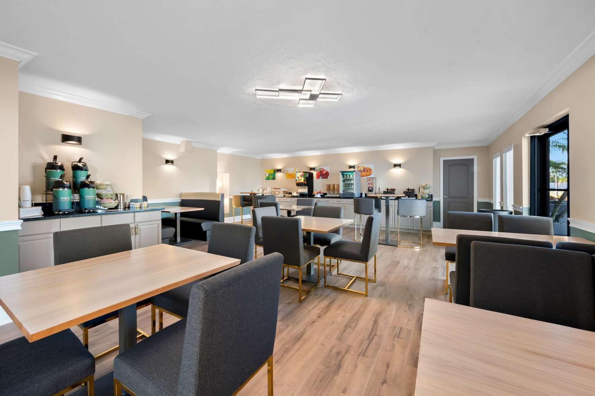 Quality Inn Fort Myers - Cape Coral Exteriör bild