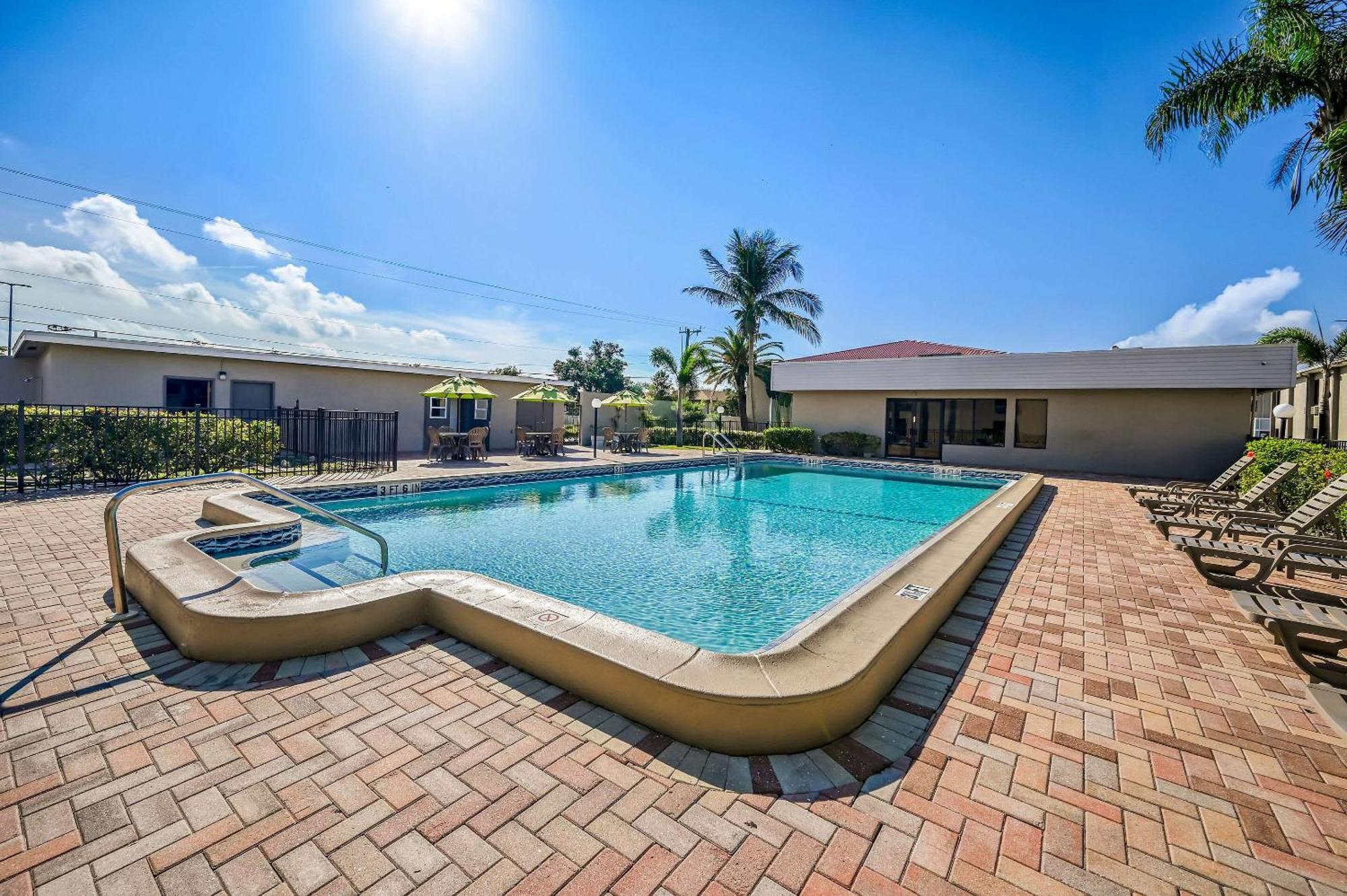 Quality Inn Fort Myers - Cape Coral Exteriör bild